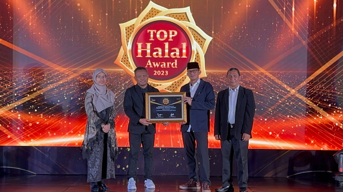 Waroeng Steak Shake Raih Penghargaan Top Halal Award