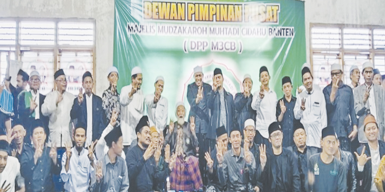 Abuya Muhtadi Ulama Karismatik Banten Deklarasi Dukungan Buat Ganjar