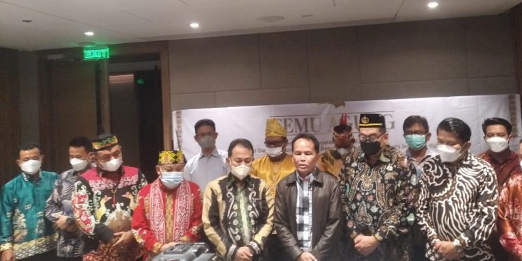 Masyarakat Adat Kalimantan