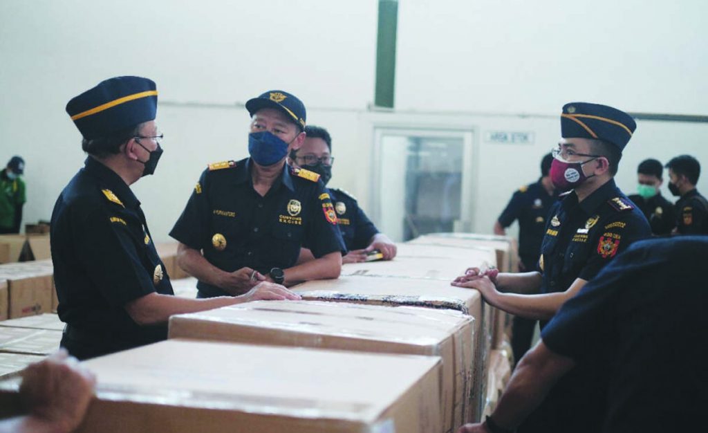 Bea Cukai Berikan Layanan Prima bagi Para Pekerja Migran Indonesia - bc2 8 - www.indopos.co.id