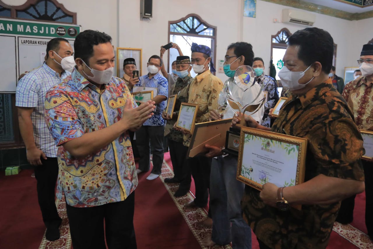 Prestasi Pemerintah Kota Tangerang Tingkat Nasional Tahun 2021 - kampung iklim 2 - www.indopos.co.id