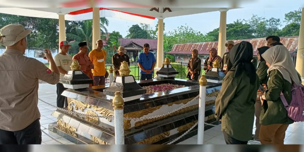 Kabupaten Tebo, Sentra Perdagangan dan Peninggalan Kerajaan Bersejarah - makam Sultan Thaha Syaifuddin - www.indopos.co.id