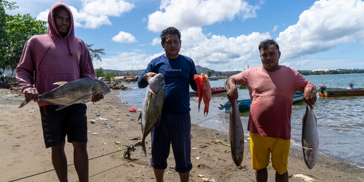 Dukung Peningkatan Produktivitas Nelayan Desa Kawasi Pulau Obi, Harita Nickel Resmikan SUTAN - nelayan2 - www.indopos.co.id