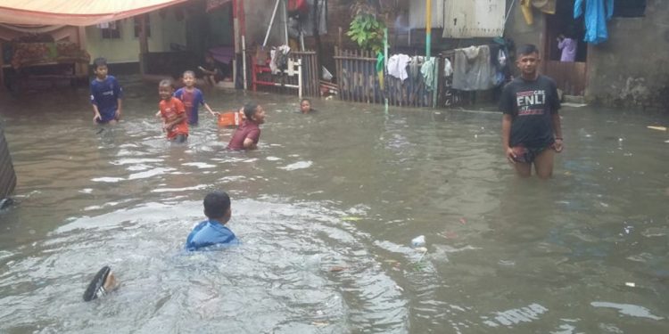 Ilustrasi banjir merendam wilayah Jakarta. Foto: Dokumentasi Pribadi