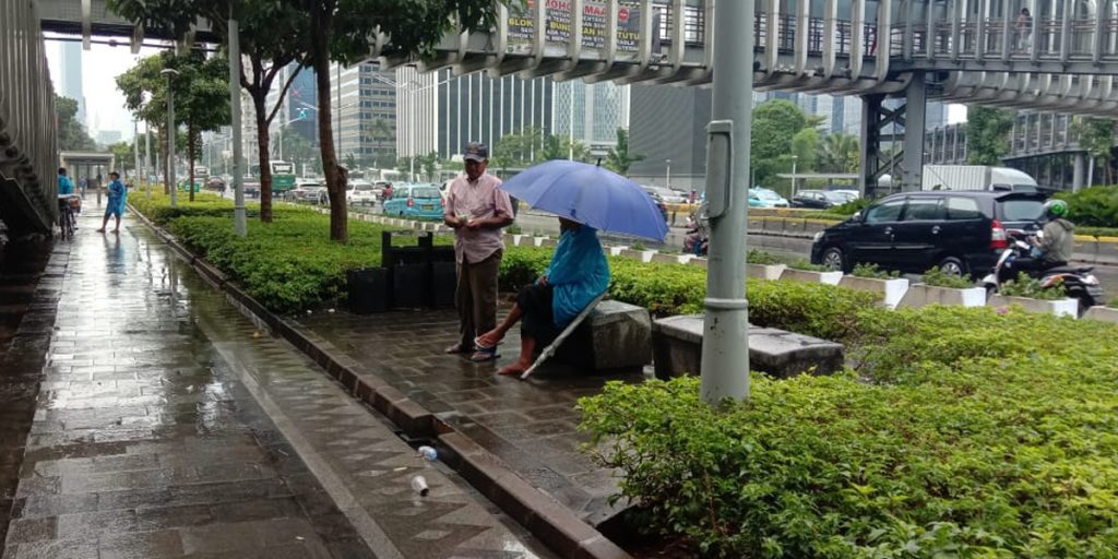 BMKG: Hujan Merata Mengguyur Wilayah Jakarta di Siang Hari - hujan - www.indopos.co.id