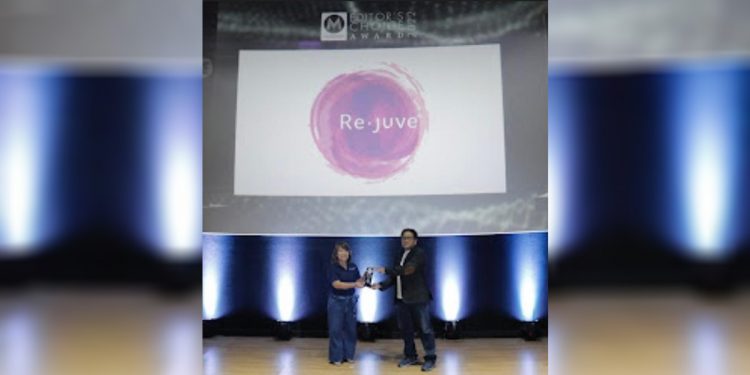 PT Sewu Segar Primatama melalui merek dagang Re.juve meraih penghargaan dalam kategori Continuous Clean Label Product of the Year yang diselenggarakan oleh Marketeers. Foto: Re.juve for INDOPOS.CO.ID