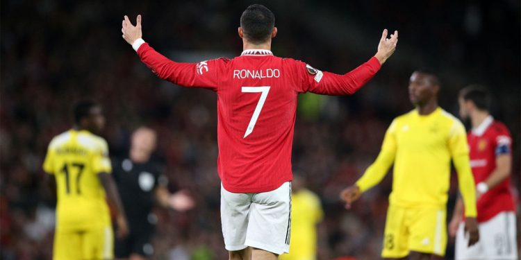 Cristiano Ronaldo melewatkan beberapa peluang melawan Sheriff Tiraspol sebelum mencetak gol ketiga Manchester United. Foto: skysports.com