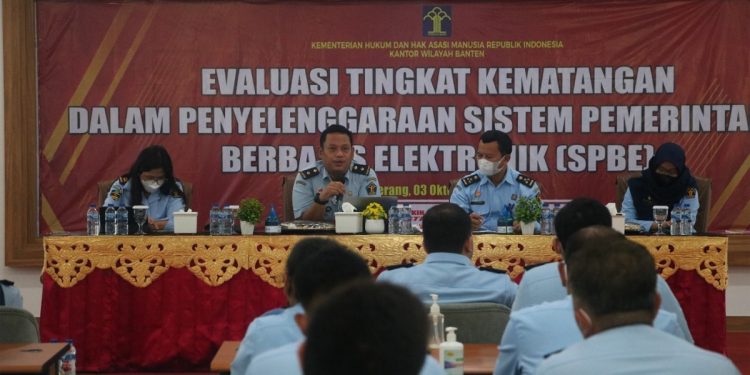Evaluasi tingkat kematangan dalam penyelenggaraan sistem pemerintahan berbasis elektronik (SPBE) KumHAM Banten (Humas KumHAM Banten)