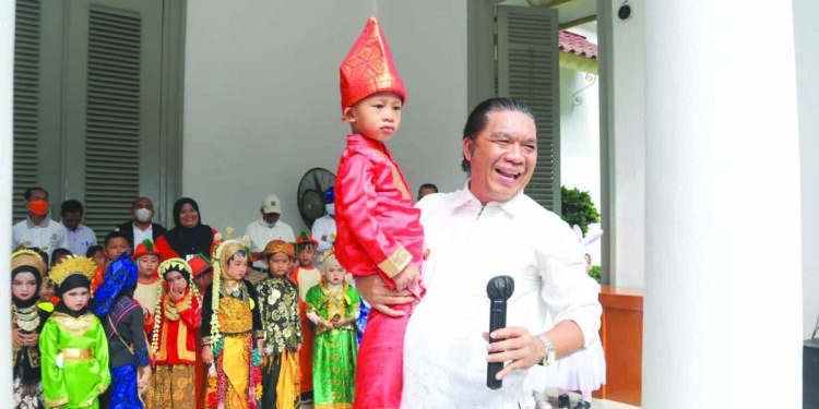 Penjabat (PJ) Gubernur Banten Al Muktabar. Foto: yasril/INDOPOS.CO.ID