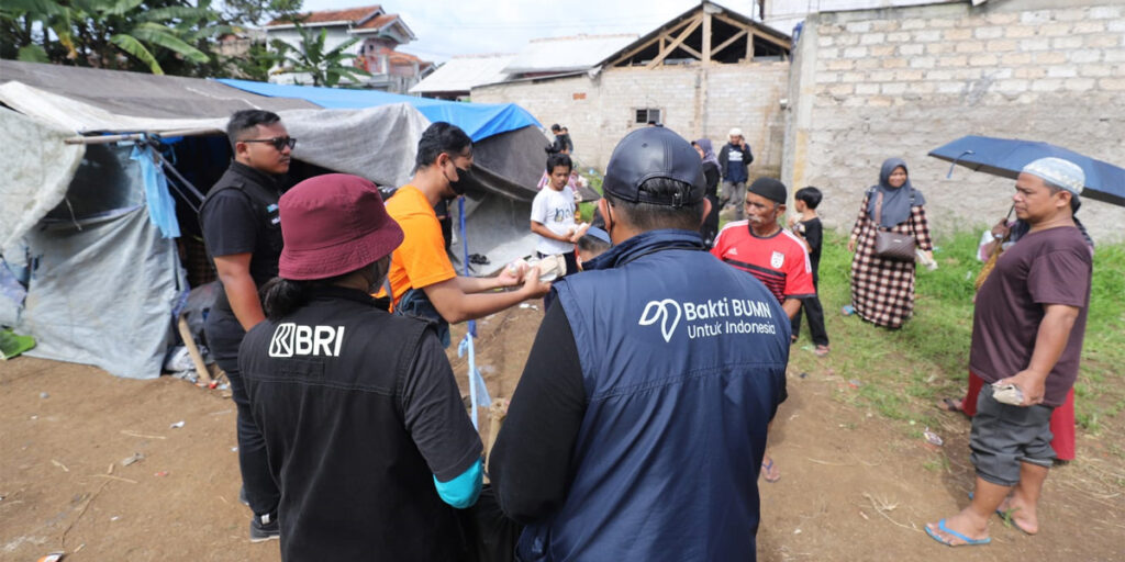 Bangun Posko Kesehatan dan Bagikan 2.000 Nasi Bungkus, BRI Bantu Korban Gempa Cianjur - bri 11 - www.indopos.co.id