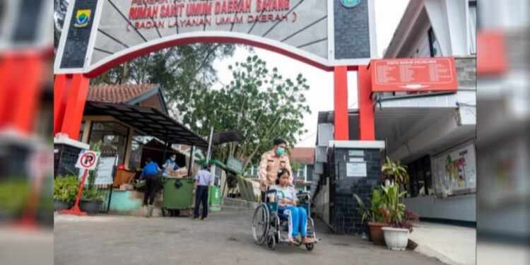 Pasien korban gempa bumi Cianjur, Jawa Barat di Rumah Sakit Umum Daerah Sayang. Foto: Dok Kemenkes
