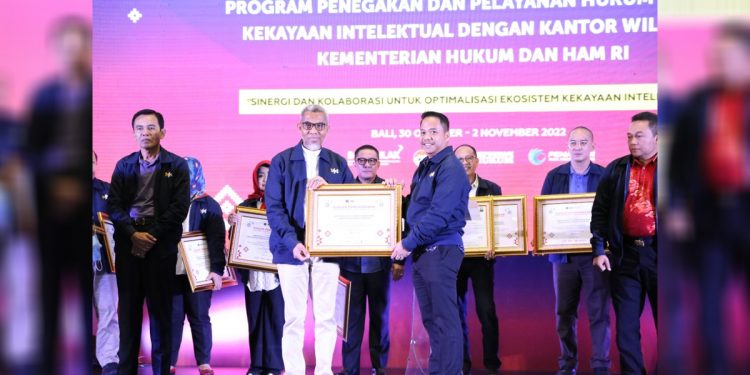 Kanwil KumHAM Banten Borong 4 Penghargaan dari pulau Dewata (Humas KumHAM Banten)