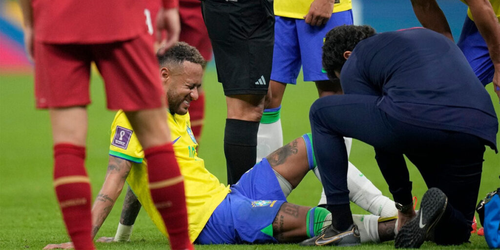 Kemenangan Brasil Makan Korban, Neymar Cedera Pergelangan Kaki - neymar - www.indopos.co.id