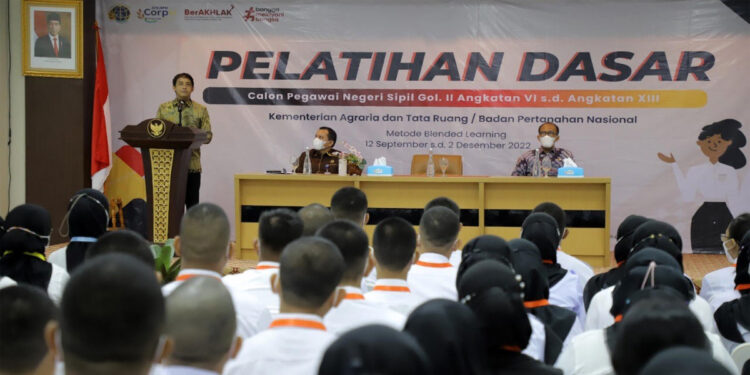 Kementerian ATR/BPN melalui PPSDM menggelar Tahapan Klasikal Pelatihan Dasar CPNS Golongan II Angkatan VI sampai dengan Angkatan XIII Gelombang 7 bertempat di Gedung PPSDM, Cikeas, Bogor, pada Rabu (23/11/2022). Foto: Humas Kementerian ATR/BPN