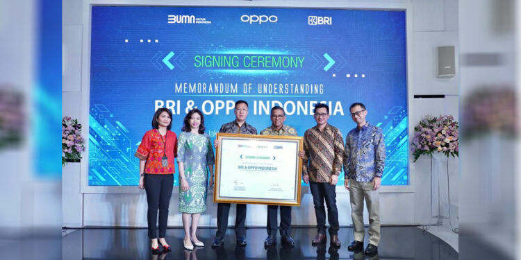 PT Bank Rakyat Indonesia (Persero) atau BRI menjalin kerja sama dengan PT World Innovative Telecommunication yang merupakan pemegang distributor tunggal merk ponsel OPPO di Indonesia. Foto: Dokumen BRI