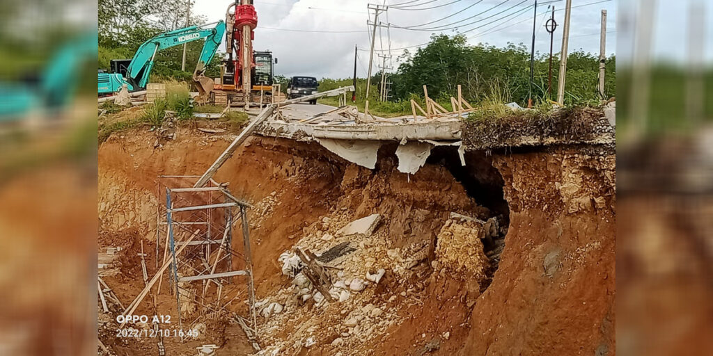 Apdesi Tuding Penanganan Jalan Nasional Bayah-Cibareno Tidak Maksimial - jalan rusak 2 - www.indopos.co.id