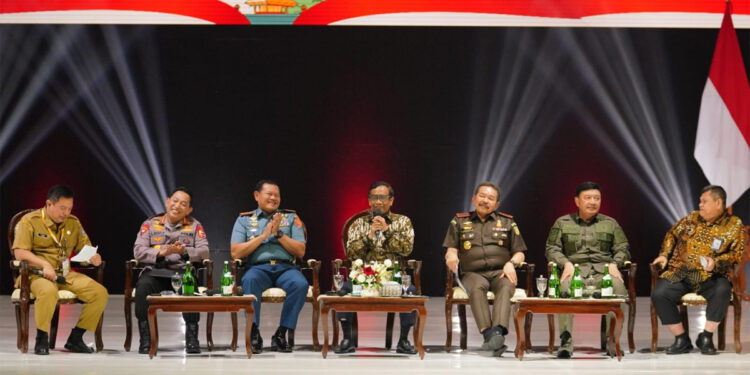 Kapolri dalam rapat koordinasi nasional bersama kepala daerah dan Forum Komunikasi pimpinan daerah (Forkopimda) di Sentul, Bogor (Humas Mabes Polri for indopos.co.id)
