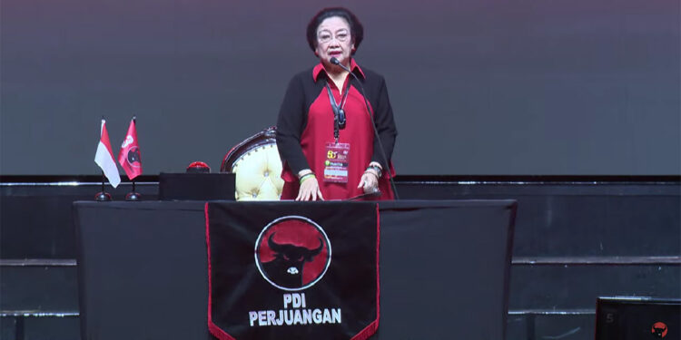 Ketum PDIP Megawati Soekarnoputri pada peringatan HUT ke-50 PDI Perjuangan, Selasa (10/1). Foto: Tangkapan layar YouTube PDI Perjuangan