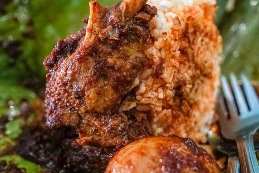 Hobi Wisata Kuliner? Ini Hidangan Khas Indonesia yang Wajib Kamu Cicipi! - red Itik Gambut - www.indopos.co.id