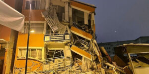 Bangunan-Runtuh-akibat-Gempa