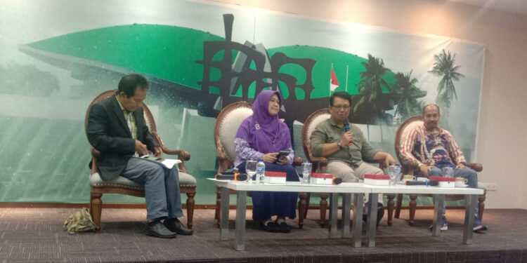 Wakil Ketua Komisi IX DPR RI Kurniasih Mufidayanti (dua dari kiri). (Nasuha/ INDOPOS.CO.ID)