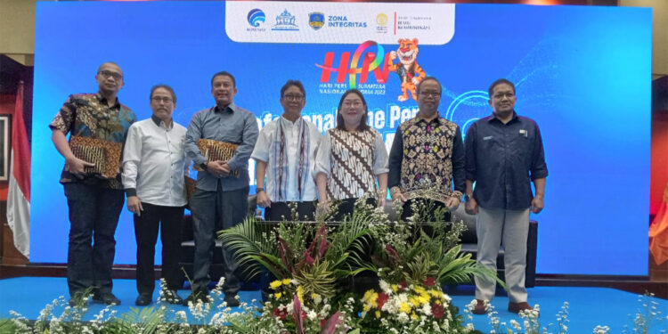 Monumen Pers Nasional Surakarta menggelar kegiatan seminar bertajuk “Profesionalisme Pers Mahasiswa di Era Digital” berlangsung di Auditorium Juwono Sudarsono FISIP UI, Depok, Rabu (15/2/2023).