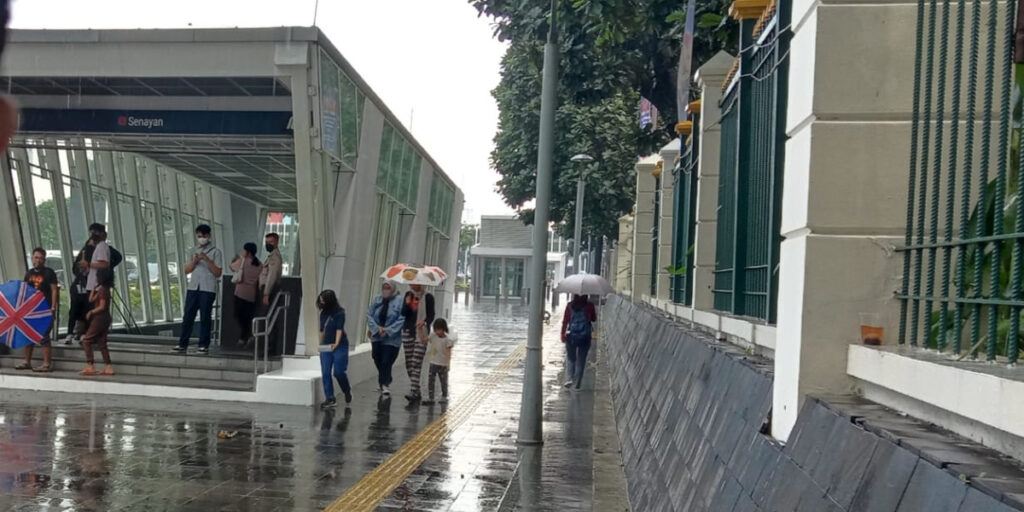 Hujan Diperkirakan Mengguyur Jakarta Sejak Siang Hari, Begini Prakiraan Cuaca BMKG - hujan - www.indopos.co.id