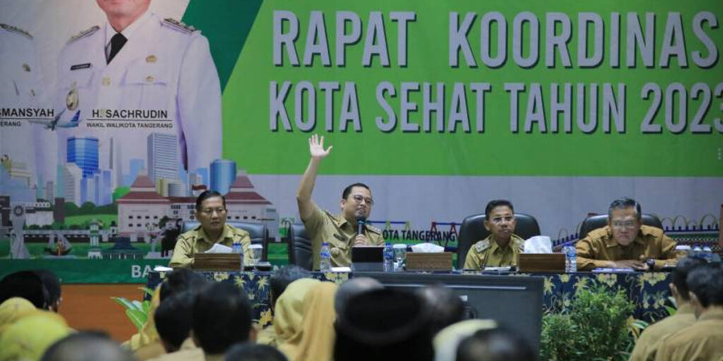 Jelang HUT ke-30, Wali Kota Tangerang Imbau Aparatur Berikan Pelayanan yang Menyenangkan - rakor tgr - www.indopos.co.id