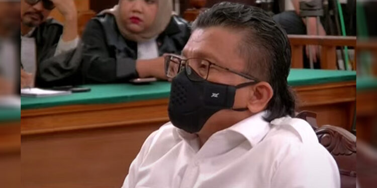 Terdakwa Ferdy Sambo menjalani sidang lanjutan di PN Jaksel untuk menanti putusan vonis dalam kasus pembunuhan berencana Brigadir J pada Senin (13/2). Foto: Tangkapan layar YouTube PN Jakarta Selatan