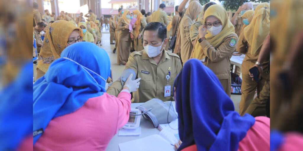 Jelang HUT ke-30, Pegawai di Kota Tangerang Lakukan Skrining Kesehatan - skrining asn - www.indopos.co.id