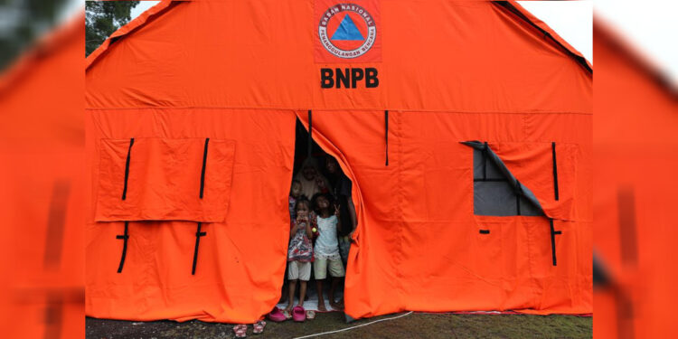 Tenda pengungsi korban gempa magnitudo 5,4 guncang Jayapura. Foto: Dok BNPB