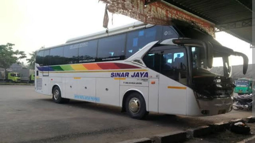 Bus-Sinar-Jaya