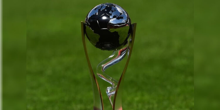 Trofi Piala Dunia U-20. Foto: FIFA