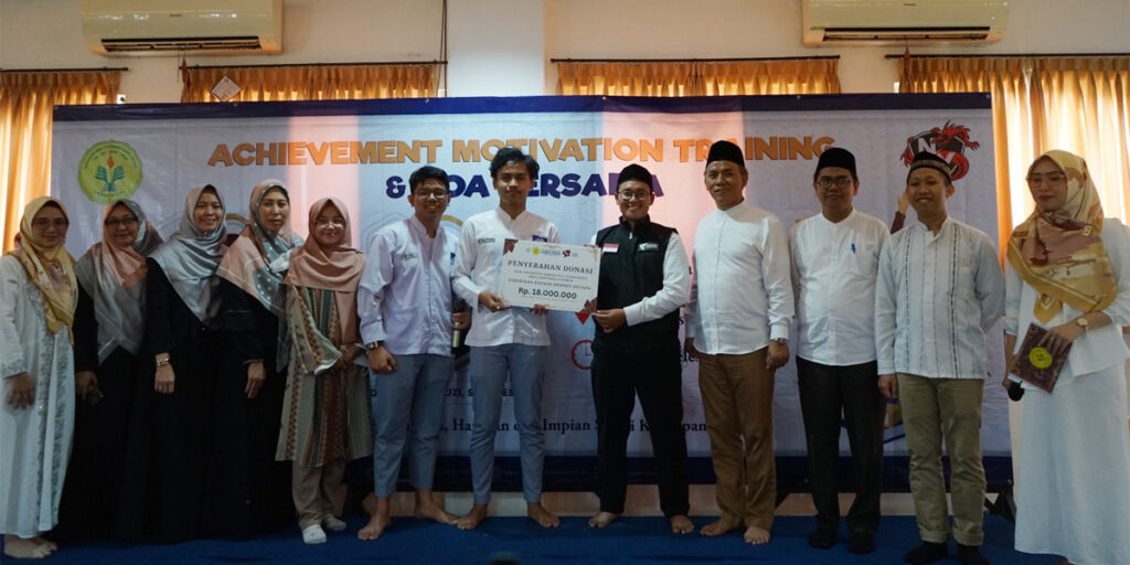 Kumpulkan Donasi Peduli Cianjur dari Balik Bangku Sekolah - dd 16 - www.indopos.co.id