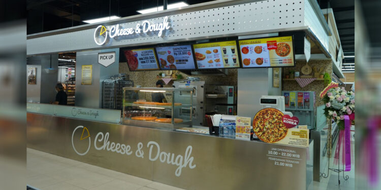 Gerai Cheese & Dough di LOTTE Mart Green Pramuka Square. Foto: LOTTE Mart dan LOTTE Grosir