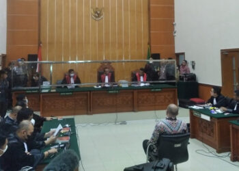 Persidangan pembacaan tuntutan kasus peredaran narkoba dengan terdakwa Teddy Minahasa di PN Jakarta Barat. Foto: Indopos.co.id/Dhika Alam Noor
