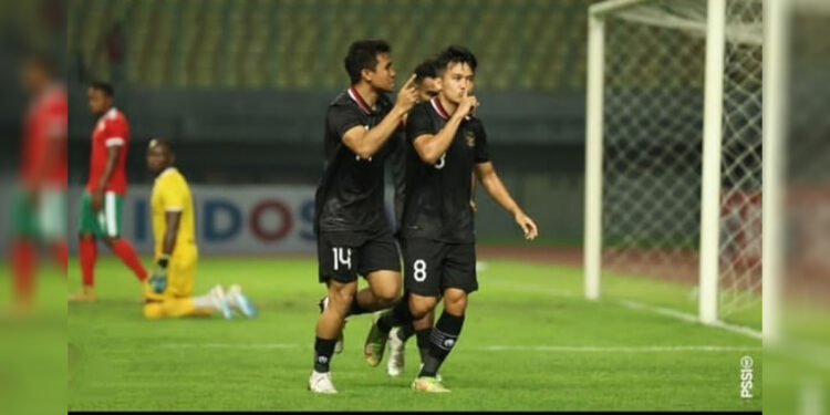 Pemain Timnas Indonesia Witan Sulaeman melakukan selebrasi usai mencetak gol ke gawang timnas Burundi pada laga kedua FIFA Matchday. Foto: Instagram/@pssi