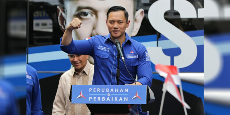Ketua Umum Partai Demokrat Agus Harimurti Yudhoyono, saat menyampaikan pidato politik, di Kantor Dewan Pimpinan Pusat (DPP) Partai Demokrat, Jalan Proklamasi, Jakarta Pusat, Senin (3/4/2023). Foto: DPP Partai Demokrat