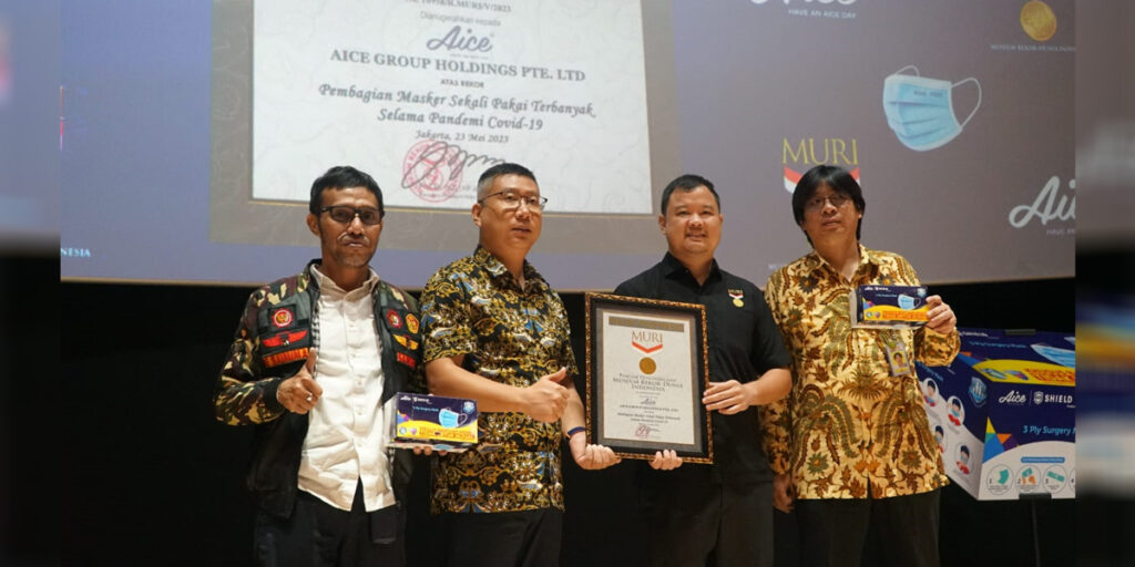 Aice Group Catat Rekor MURI untuk Pembagian Masker Medis Terbanyak saat Pandemi ke Nakes dan Masyarakat - aice - www.indopos.co.id