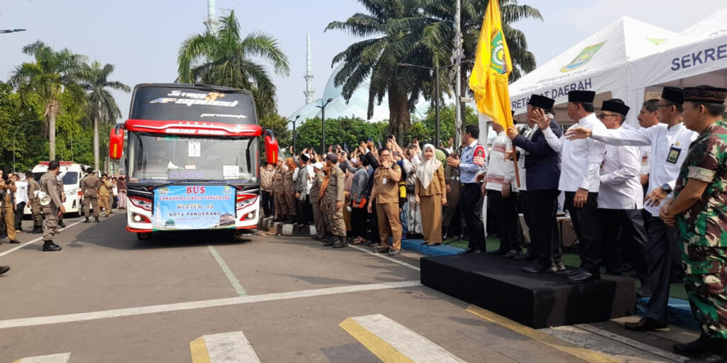 Calon Jamaah Haji Kloter Pertama Provinsi Banten Berangkat ke Tanah Suci, Ini Pesan Pj Gubernur - banten 3 - www.indopos.co.id