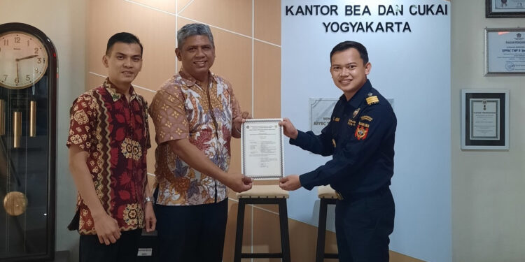 Hotel Grand Dafam Signature International Airport Yogyakarta telah resmi tercatat sebagai TPE MMEA pertama yang mengantongi NPPBKC. Foto: Humas Bea Cukai