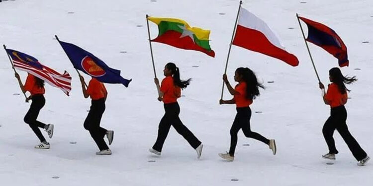 Insiden Bendera Merah Putih terbalik pembukaan SEA Games ke-32 di Stadion Nasional Morodok Techno, Phnom Penh, Kamboja, Jumat (5/5). Foto: Komite Olimpiade Indonesia