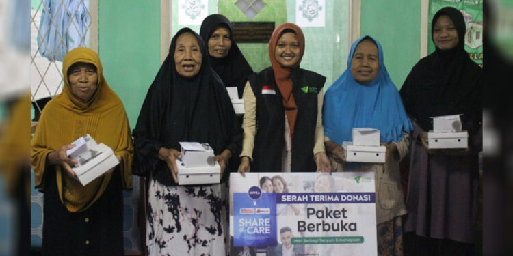 Kolaborasi kebaikan Dompet Dhuafa kembali terjalin dengan PT Beiersdorf Indonesia (NIVEA) melalui kampanye “Share The Care”. Foto: Humas Dompet Dhuafa