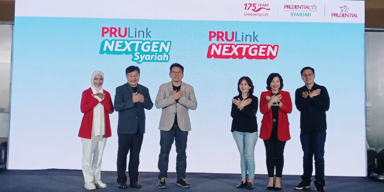 Jajaran Direksi Prudential Indonesia saat meresmikan PRULink NextGen dan PRULink NextGen Syariah. (Feris Pakpahan/INDOPOS.CO.ID)