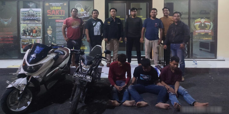 Komplotan bandit asal Lampung dengan modus pecah kaca dan gembis ban berhasil diciduk Polres Lebak.