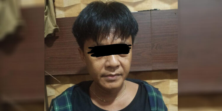 PO (45) seorang pengedar narkoba diciduk polisi saat asyik nyabu bersama seorang janda. (Humas Polres Serang for indopos.co.id)