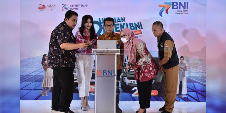 Program Undian Rejeki BNI #GaPakeNanti merupakan program undian untuk nasabah loyal PT Bank Negara Indonesia (Persero) Tbk. Foto: Dokumen BNI
