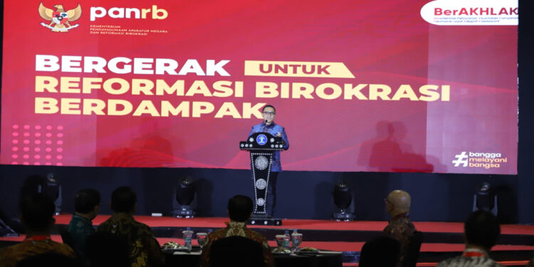 Menteri PANRB Abdullah Azwar Anas dalam Rapat Kerja Kepegawaian dalam rangka Peningkatan Kualitas SDM Kemenkumham Tahun 2023, di Jakarta, Rabu (7/6). Foto: Humas Kementerian PANRB