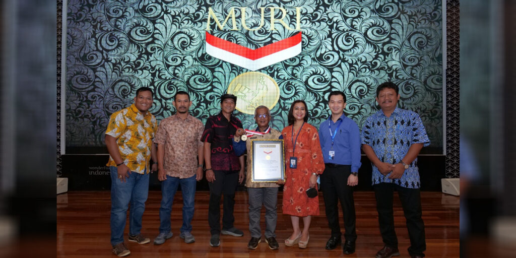 Kolaborasi Pemerintah dan BCA di Desa Wisata Bukit Peramun Belitung Diganjar Rekor MURI - muri - www.indopos.co.id