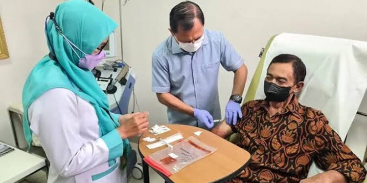 Sebuah jurnal yang berbasis di Swiss menerbitkan hasil akhir uji klinis fase I dan II Vaksin Nusantara yang digagas mantan Menkes RI Terawan Agus Putranto. Foto: Frontiers